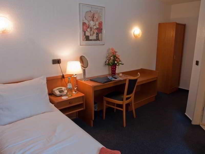 Hotel Europa มึนสเทอร์ ภายนอก รูปภาพ